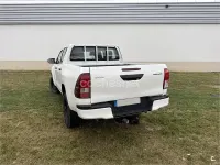 Usado Toyota HiLux Plus 150 CV (110 kW) 2020 Blanco Pickup/Camioneta