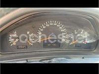 Usado Mercedes E320 Elegance 197 CV (144 kW) 2001 Gris / plata Berlina