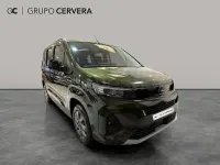 Nuevo Opel Combo 100 CV (73 kW) 2026 Verde Monovolumen