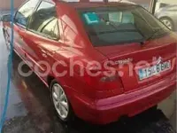 Usado Citroën Xsara 71 CV (52 kW) 2002 Rojo Berlina