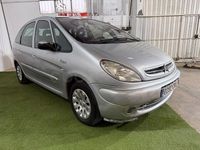 Usado Citroën Xsara Picasso Exclusive 90 CV (66 kW) 2003 Gris / plata Monovolumen