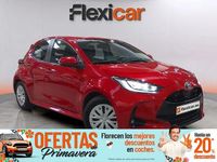 Usado Toyota Yaris Hybrid Business Edition 116 CV (85 kW) 2023 Rojo Berlina