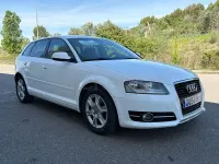 Usado Audi A3 Attraction 105 CV (77 kW) 2012 Blanco Utilitario