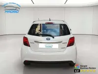 Usado Toyota Yaris Hybrid Active 99 CV (72 kW) 2016 Blanco Utilitario