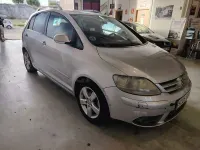 Usado VW Golf Plus Cross Highline 140 CV (102 kW) 2008 Gris / plata Monovolumen