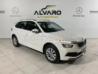 Usado Skoda Kamiq Ambition 110 CV (80 kW) 2021 Blanco SUV