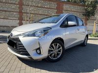Usado Toyota Yaris City 69 CV (50 kW) 2019 Gris / plata Berlina