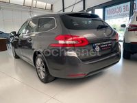 Usado Peugeot 308 SW Allure 130 CV (95 kW) 2021 Gris / plata Familiar