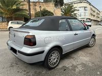 Usado VW Golf Cabriolet 100 CV (73 kW) 1998 Gris / plata Descapotable
