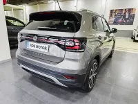 Usado VW T-Cross Sportline 110 CV (80 kW) 2022 Gris / plata SUV