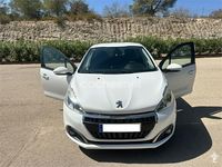 Usado Peugeot 208 110 CV (80 kW) 2019 Blanco Utilitario