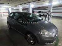 Usado Fiat Grande Punto Sport 95 CV (69 kW) 2008 Gris / plata Utilitario