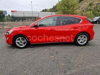 Usado Ford Focus Trend 125 CV (91 kW) 2018 Rojo Berlina