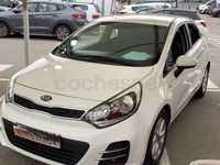 Usado Kia Rio 84 CV (61 kW) 2015 Blanco Berlina