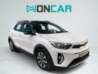 Usado Kia Stonic 120 CV (88 kW) 2021 Blanco SUV
