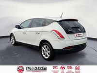 Usado Lancia Delta 120 CV (88 kW) 2012 Blanco Utilitario