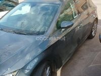 Usado Seat Leon Style 105 CV (77 kW) 2014 Gris / plata Berlina