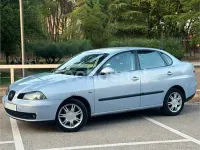 Usado Seat Cordoba Stella 100 CV (73 kW) 2004 Gris / plata Berlina