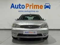 Usado Ford Mondeo Trend 115 CV (84 kW) 2003 Gris / plata Berlina