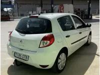 Usado Renault Clio 75 CV (55 kW) 2010 Blanco Utilitario