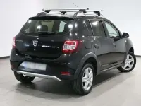 Usado Dacia Sandero Stepway 90 CV (66 kW) 2013 Negro Utilitario