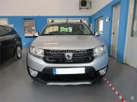 Usado Dacia Sandero Stepway 90 CV (66 kW) 2014 Gris / plata Berlina
