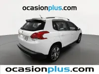 Usado Peugeot 2008 Allure 120 CV (88 kW) 2015 Blanco SUV