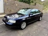 Usado Audi A6 165 CV (121 kW) 2001 Azul Berlina