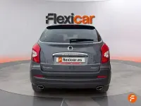 Usado SsangYong Korando 178 CV (130 kW) 2019 Gris