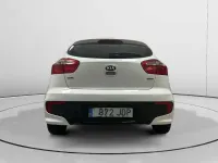 Usado Kia Rio 75 CV (55 kW) 2015 Blanco Utilitario