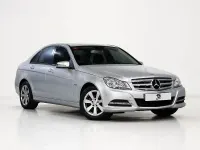 Usado Mercedes C180 156 CV (114 kW) 2012 Gris / plata Berlina