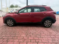 Usado Kia Stonic Plus 100 CV (73 kW) 2022 Rojo SUV