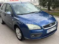 Usado Ford Focus Ambiente 90 CV (66 kW) 2006 Azul Berlina
