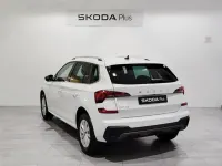 Usado Skoda Kamiq Selection 115 CV (84 kW) 2025 Blanco SUV