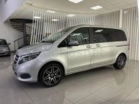 Usado Mercedes V220 Avantgarde 163 CV (119 kW) 2019 Gris / plata Monovolumen