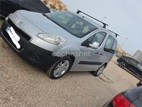 Usado Peugeot Partner Tepee Active 92 CV (67 kW) 2013 Gris / plata Monovolumen