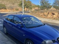Usado Seat Ibiza Stella 75 CV (55 kW) 2003 Azul Berlina