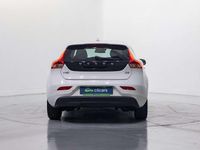Usado Volvo V40 Kinetic 114 CV (83 kW) 2015 Blanco Utilitario