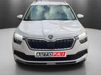 Usado Skoda Kamiq Style 110 CV (80 kW) 2021 Blanco SUV