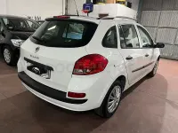 Usado Renault Clio Authentique 70 CV (51 kW) 2008 Blanco Familiar