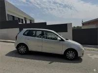 Usado VW Polo Match 65 CV (47 kW) 2005 Gris / plata Utilitario