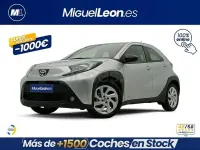 Käytetty Toyota Aygo X Play 72 HP (52 kW) 2023 Harmaa Katumaasturi