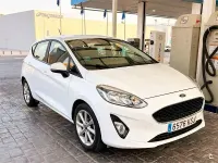 Usado Ford Fiesta Trend 85 CV (62 kW) 2018 Blanco Utilitario