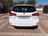 Usado Ford Focus Trend 120 CV (88 kW) 2019 Blanco Familiar