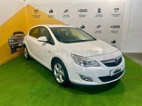 Usado Opel Astra Excellence 140 CV (102 kW) 2012 Blanco Berlina