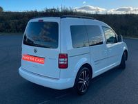 Usado VW Caddy Comfortline 102 CV (75 kW) 2013 Blanco Monovolumen