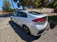 Usado Hyundai Ioniq 141 CV (103 kW) 2017 Gris / plata Utilitario