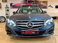 Usado Mercedes E300 231 CV (169 kW) 2014 Gris / plata Berlina