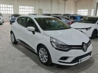 Usado Renault Clio IV Zen 120 CV (88 kW) 2017 Blanco Berlina