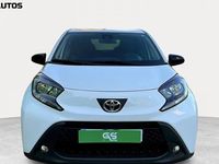 Usado Toyota Aygo X Play 72 CV (52 kW) 2022 Blanco SUV
